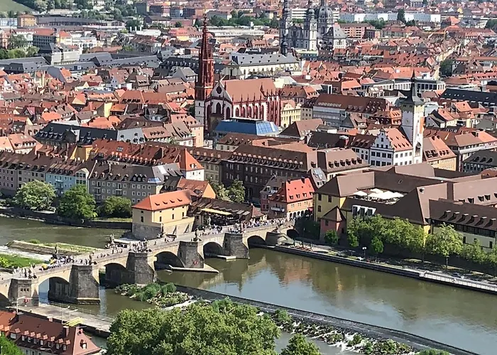 Dachtraum Waldner * Würzburg
